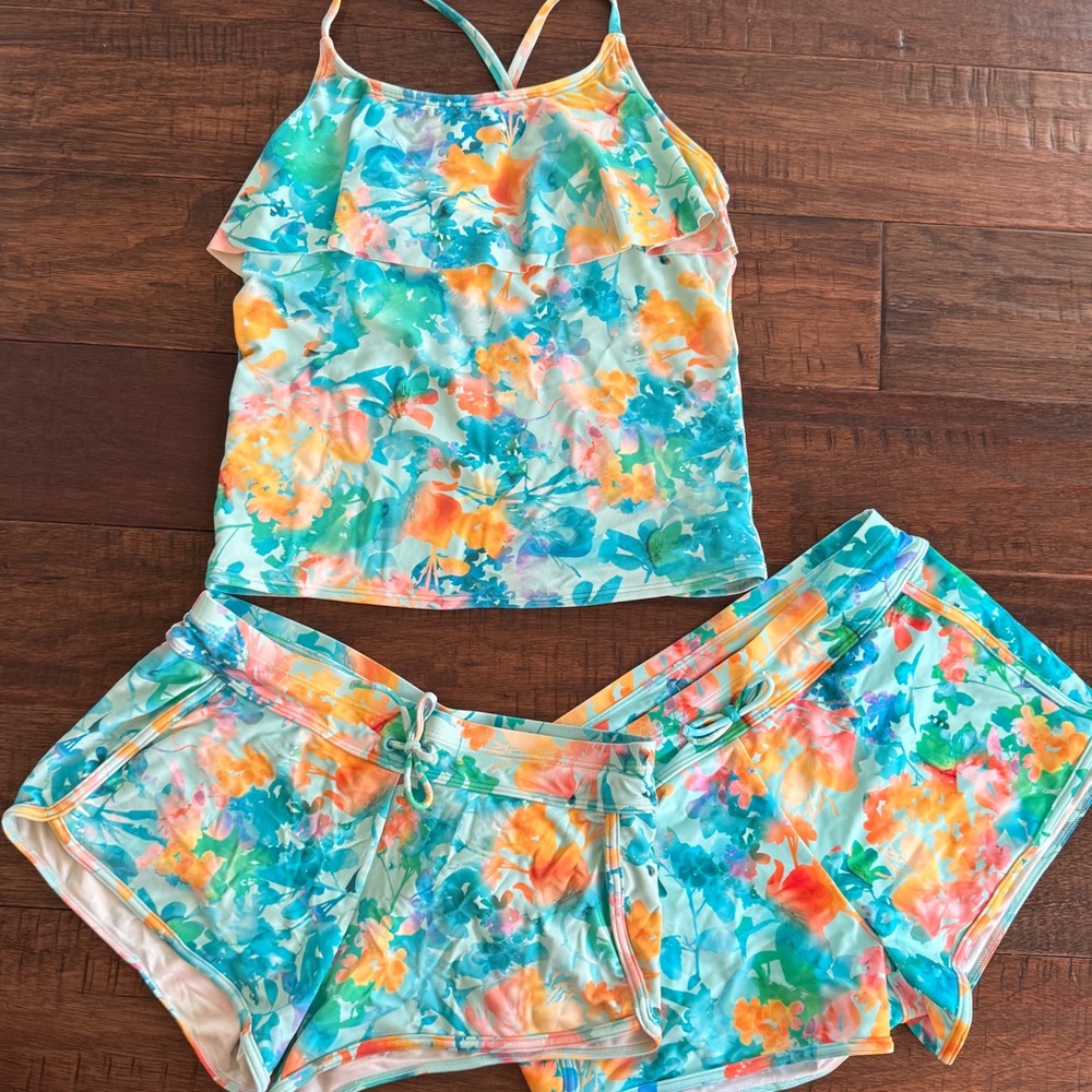 Athleta Girl swimsuit size Xl/14 XXL/16 Floral Tankini and Swim Shorts Set